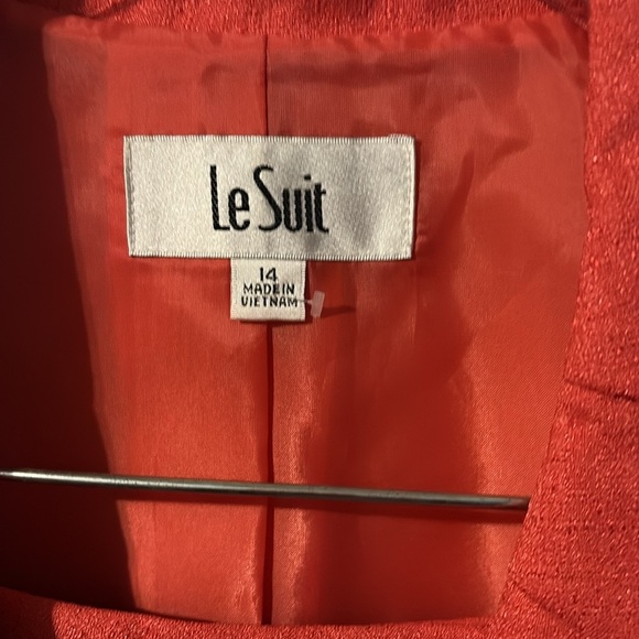 Le Suit Vibrant Red Blazer and Skirt Ensemble - Picture 4 of 10